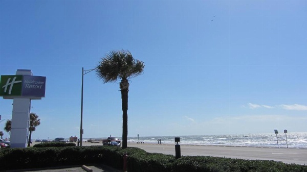 Holiday Inn Resort Galveston - On The Beach image 8